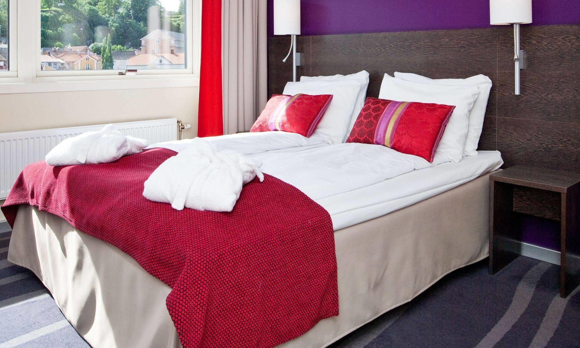 Thon Hotel Halden Esterno foto