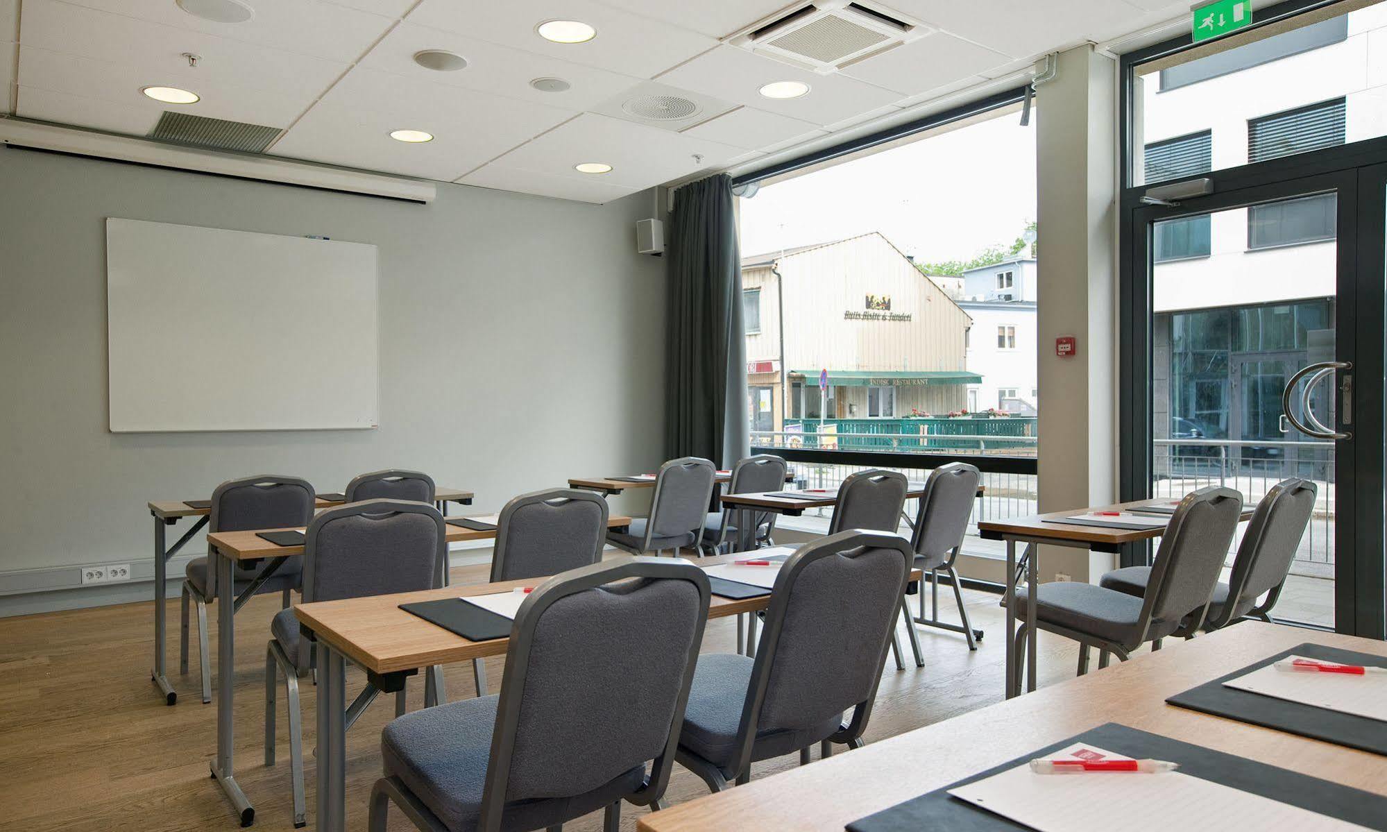 Thon Hotel Halden Esterno foto